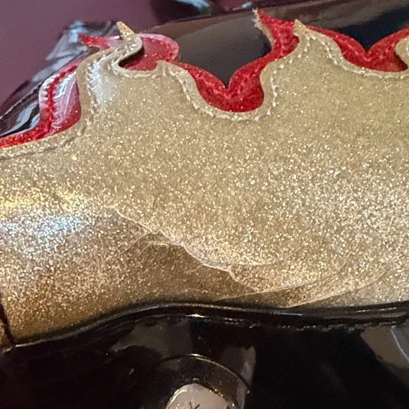 Lux de Ville Black and Gold Flame Shoulder Bag - Picture 2 of 4